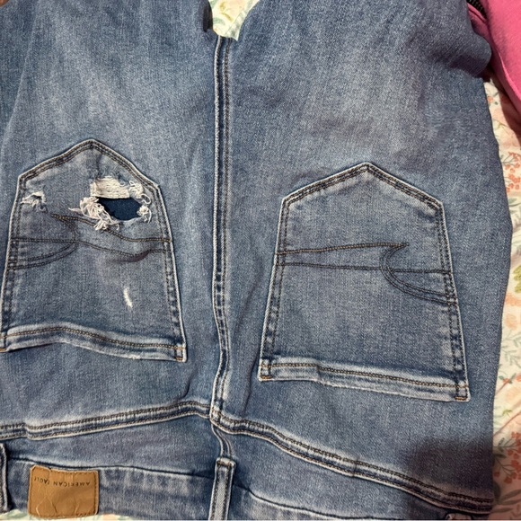 American Eagle Outfitters Light Blue Distressed Cropped Jeans - Picture 6 of 8